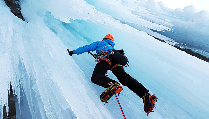 Piolet de escalada en hielo-1 Piolet de escalada en hielo